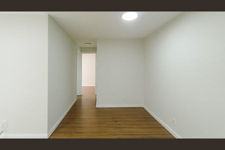 Apartamento à venda com 106m², 2 quartos e 1 vaga Apartamento à venda com 106m², 2 quartos e 1 vagaSala