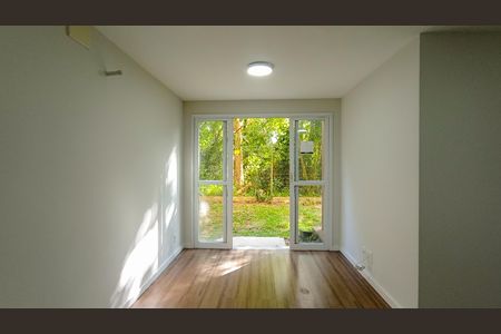 Apartamento à venda com 106m², 2 quartos e 1 vaga Apartamento à venda com 106m², 2 quartos e 1 vagaSala