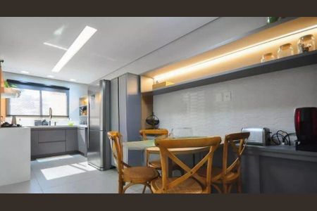 Apartamento à venda com 4 quartos, 195m² em Vila Progredior, São Paulo