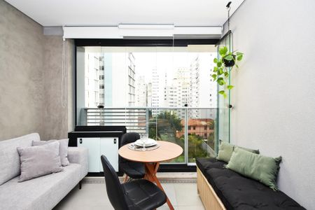 Studio para alugar com 28m², 1 quarto e sem vaga Studio para alugar com 28m², 1 quarto e sem vagavaranda sala de estar e jantar