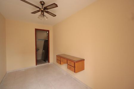 Casa à venda com 215m², 3 quartos e 2 vagasQuarto de Serviço