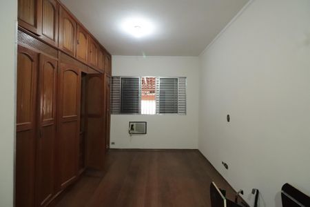 Casa à venda com 215m², 3 quartos e 2 vagasQuarto 2 - Suíte