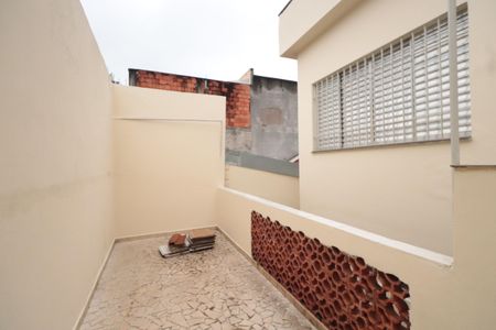 Casa à venda com 215m², 3 quartos e 2 vagasTerraço