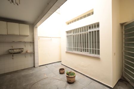 Casa à venda com 215m², 3 quartos e 2 vagasÁrea de Serviço