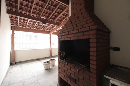 Casa à venda com 215m², 3 quartos e 2 vagasVaranda