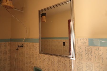 Casa à venda com 215m², 3 quartos e 2 vagasBanheiro de serviço