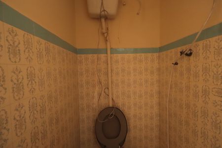 Casa à venda com 215m², 3 quartos e 2 vagasBanheiro de serviço