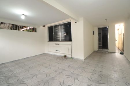 Casa à venda com 215m², 3 quartos e 2 vagasGaragem