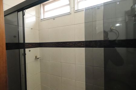 Casa à venda com 215m², 3 quartos e 2 vagasBanheiro da Suíte 1