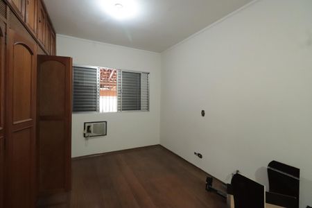 Casa à venda com 215m², 3 quartos e 2 vagasQuarto 2 - Suíte