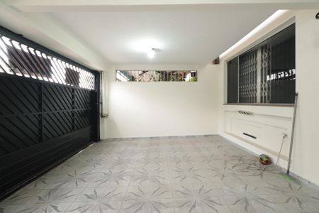 Casa à venda com 215m², 3 quartos e 2 vagasGaragem