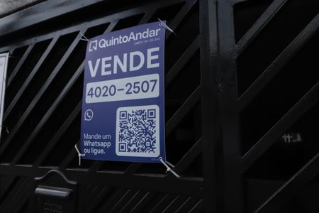 Casa à venda com 215m², 3 quartos e 2 vagasFachada