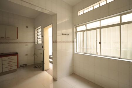 Casa à venda com 215m², 3 quartos e 2 vagasCopa