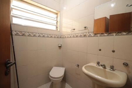 Casa à venda com 215m², 3 quartos e 2 vagasBanheiro Social
