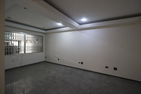 Casa à venda com 215m², 3 quartos e 2 vagasSala