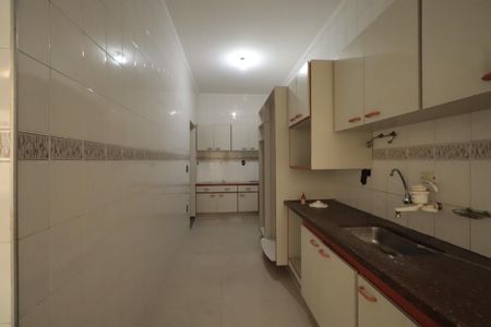 Casa à venda com 215m², 3 quartos e 2 vagasCozinha