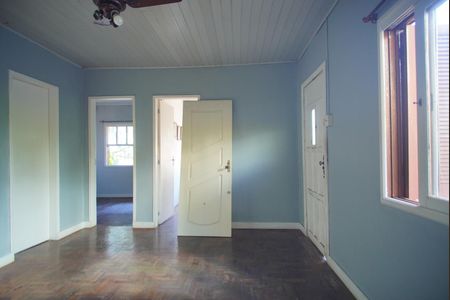 Sala de casa para alugar com 3 quartos, 325m² em Vila Jardim, Porto Alegre