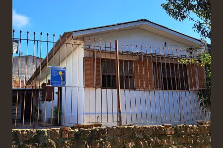 Casa para alugar com 325m², 3 quartos e 3 vagas Casa para alugar com 325m², 3 quartos e 3 vagasFachada da Casa