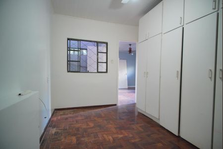Casa para alugar com 325m², 3 quartos e 3 vagasQuarto 3