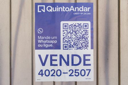 Casa à venda com 230m², 3 quartos e 3 vagas Casa à venda com 230m², 3 quartos e 3 vagasPlaca MZYE-856