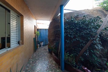Casa à venda com 230m², 3 quartos e 3 vagas Casa à venda com 230m², 3 quartos e 3 vagasQuintal
