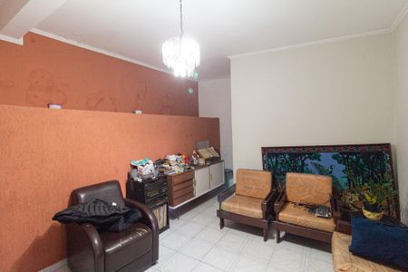 Casa à venda com 230m², 3 quartos e 3 vagas Casa à venda com 230m², 3 quartos e 3 vagasSala