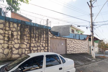 Casa à venda com 230m², 3 quartos e 3 vagas Casa à venda com 230m², 3 quartos e 3 vagasFachada