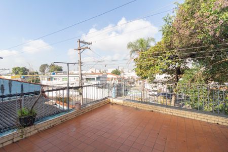 Casa à venda com 230m², 3 quartos e 3 vagas Casa à venda com 230m², 3 quartos e 3 vagasQuintal
