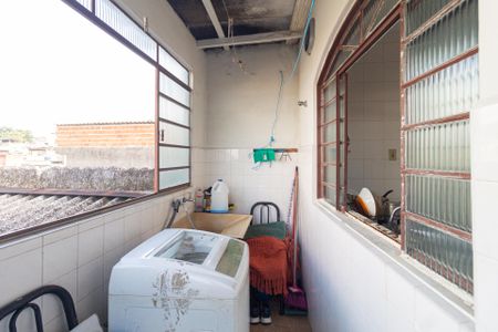 Casa à venda com 230m², 3 quartos e 3 vagas Casa à venda com 230m², 3 quartos e 3 vagasÁrea de serviço