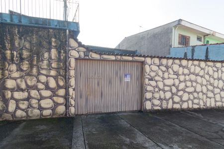 Casa à venda com 230m², 3 quartos e 3 vagas Casa à venda com 230m², 3 quartos e 3 vagasFachada