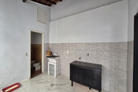 Casa à venda com 85m², 4 quartos e 4 vagas Casa à venda com 85m², 4 quartos e 4 vagasÁrea de Serviço