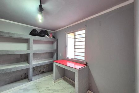 Casa à venda com 85m², 4 quartos e 4 vagas Casa à venda com 85m², 4 quartos e 4 vagasQuarto de Serviço
