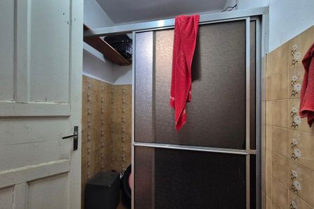Casa à venda com 85m², 4 quartos e 4 vagas Casa à venda com 85m², 4 quartos e 4 vagasBanheiro
