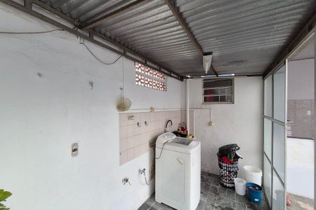 Casa à venda com 85m², 4 quartos e 4 vagas Casa à venda com 85m², 4 quartos e 4 vagasÁrea de Serviço