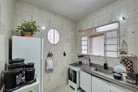 Casa à venda com 85m², 4 quartos e 4 vagas Casa à venda com 85m², 4 quartos e 4 vagasCozinha