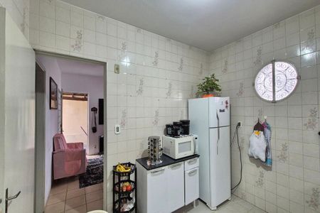 Casa à venda com 85m², 4 quartos e 4 vagas Casa à venda com 85m², 4 quartos e 4 vagasCozinha