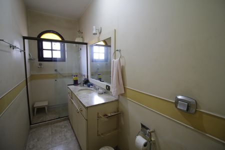 Casa de condomínio para alugar com 192m², 3 quartos e 2 vagasBanheiro
