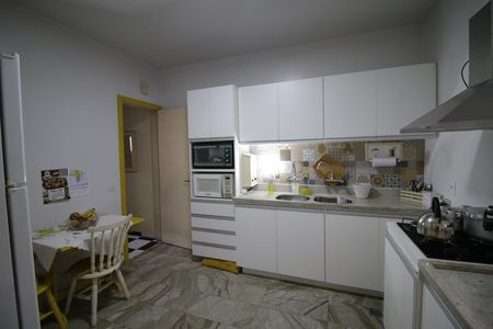 Casa de condomínio para alugar com 192m², 3 quartos e 2 vagasCozinha