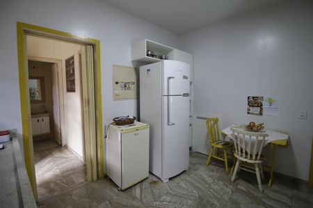 Casa de condomínio para alugar com 192m², 3 quartos e 2 vagasCozinha