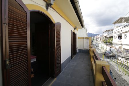 Casa de condomínio para alugar com 192m², 3 quartos e 2 vagasVaranda