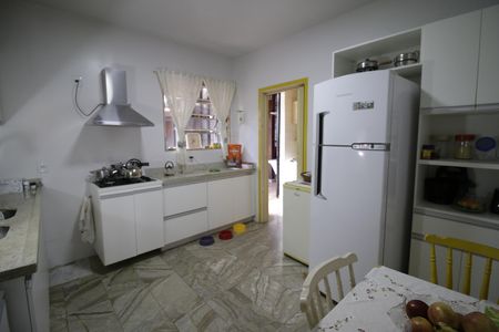 Casa de condomínio para alugar com 192m², 3 quartos e 2 vagasCozinha