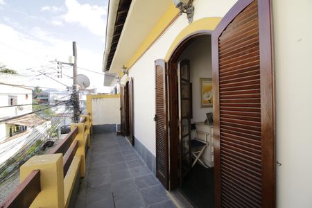 Casa de condomínio para alugar com 192m², 3 quartos e 2 vagasVaranda