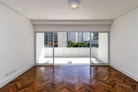Apartamento à venda com 202m², 3 quartos e 1 vaga Apartamento à venda com 202m², 3 quartos e 1 vagaFoto 02