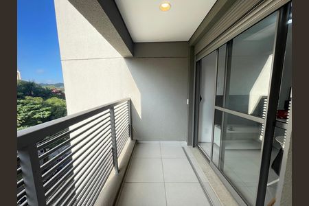 Studio para alugar com 29m², 1 quarto e sem vaga Studio para alugar com 29m², 1 quarto e sem vagaVaranda