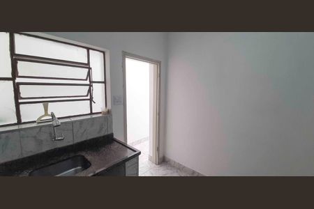 Casa para alugar com 50m², 2 quartos e 1 vaga