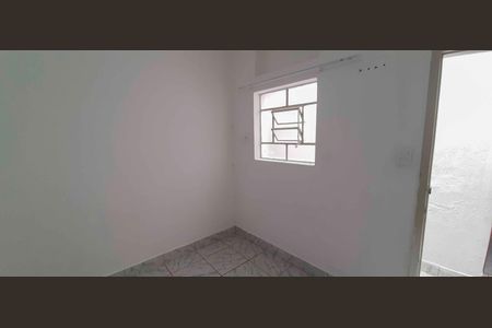 Casa para alugar com 50m², 2 quartos e 1 vaga