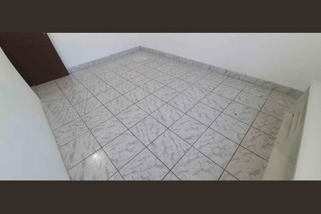 Casa para alugar com 50m², 2 quartos e 1 vaga