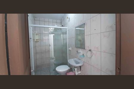 Casa para alugar com 50m², 2 quartos e 1 vaga Casa para alugar com 50m², 2 quartos e 1 vagaBanheiro