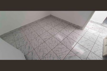 Casa para alugar com 50m², 2 quartos e 1 vaga