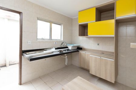 Casa de condomínio para alugar com 106m², 2 quartos e 1 vaga Casa de condomínio para alugar com 106m², 2 quartos e 1 vagaCozinha - Armários